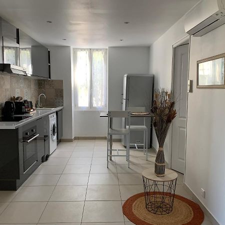 L'Almanarre Apartment อิแยร์ ภายนอก รูปภาพ