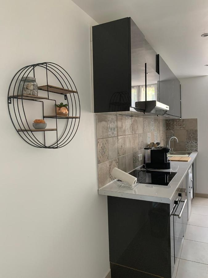 L'Almanarre Apartment อิแยร์ ภายนอก รูปภาพ